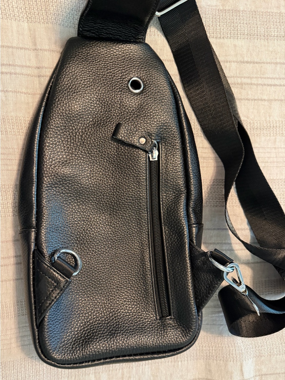 Italian Black pebbled genuine leather sling backpack/crossbody chest bag Unisex - Picture 7 of 11